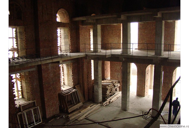 Decembrie 2007
