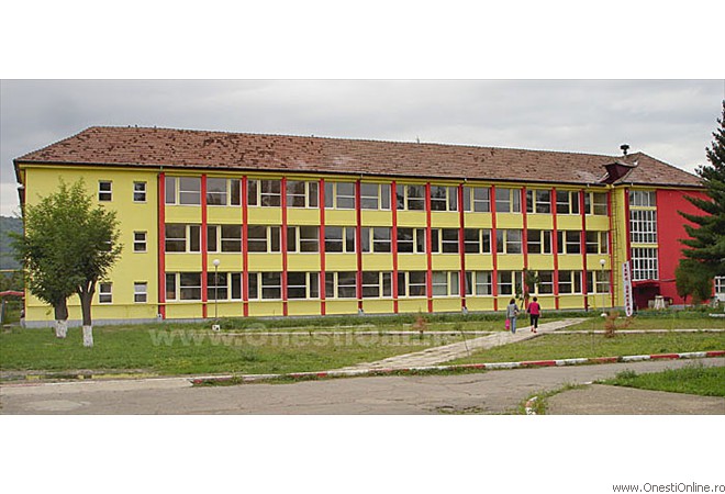 Colegiul Petru Poni