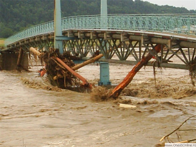 2005 - Inundatii - Urmele dezastrului 29