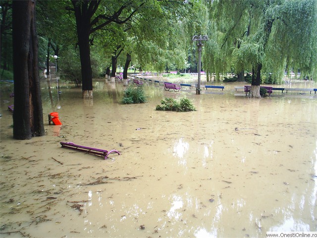 2005 - Inundatii - Urmele dezastrului 30