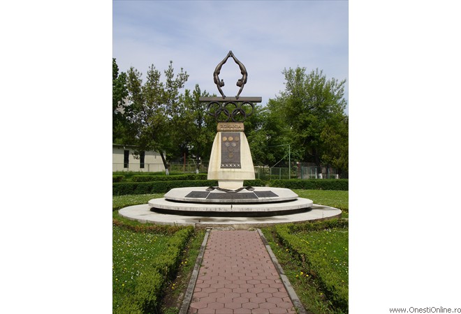 2006.05.12 - Monument Nadia Comanesci Montreal 1