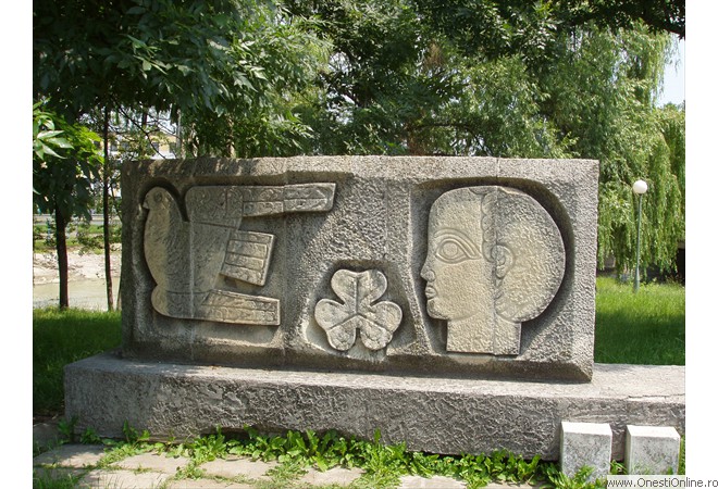 Monument Moldova 2