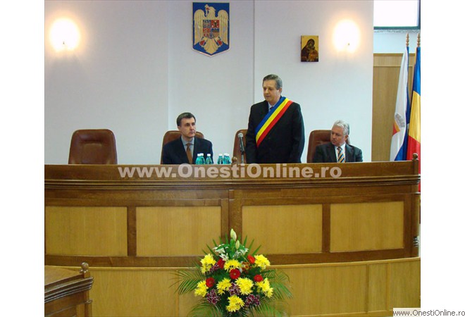 Principele Radu de Romania la Onesti 01