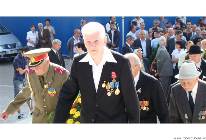2008