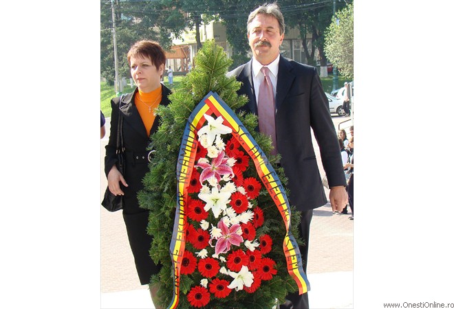 2008