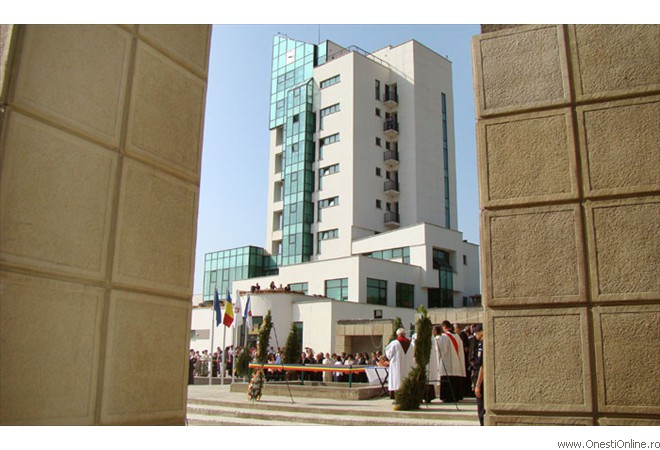 2008