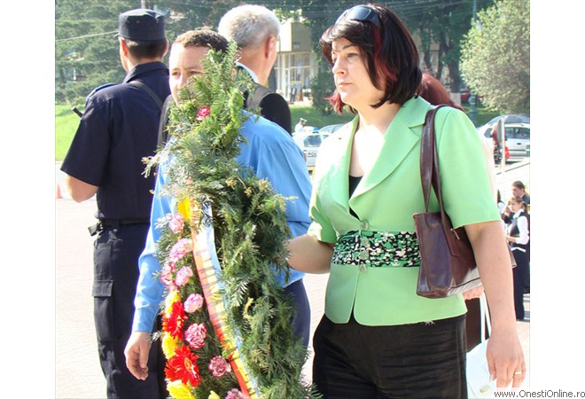 2008