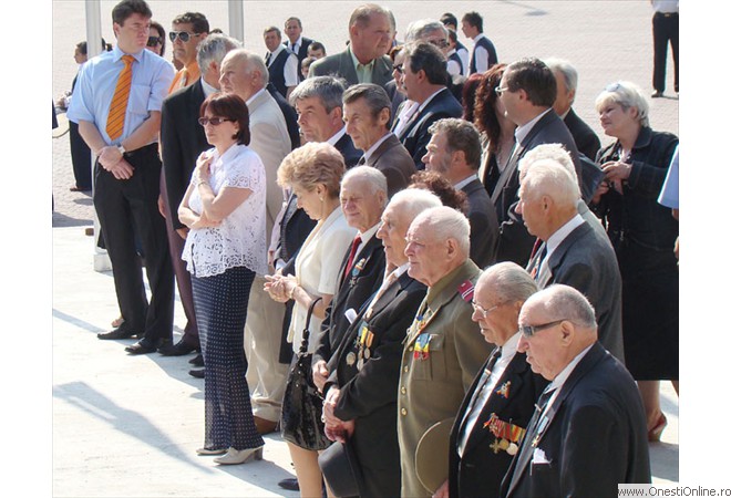 2008